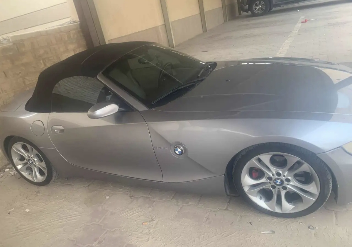 للبيع BMW z4 2006  شرط الفحص
