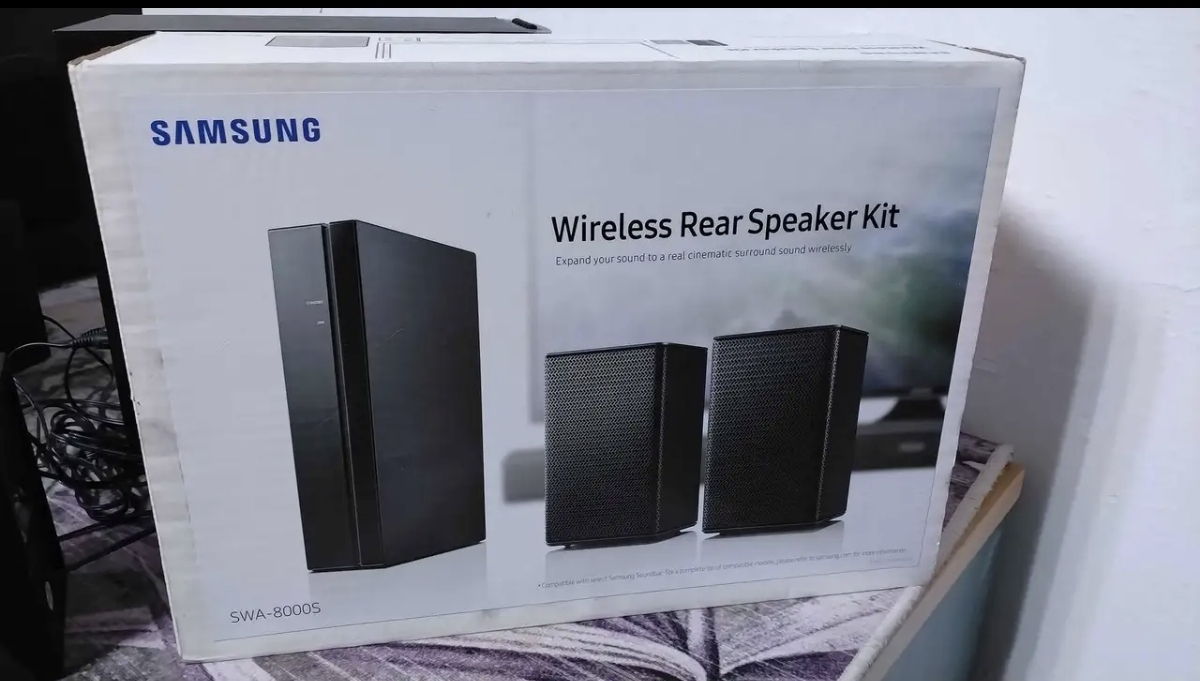 طقم مكبرات صوت خلفي لاسلكي من سامسونج SWA-8000S.
