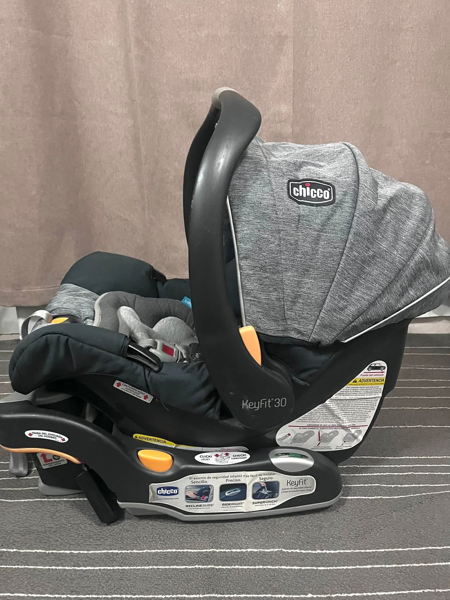 للبيع كرسي سيارة ماركة شيكو  chicoo  مستعمل بحالة جيدة جدا،