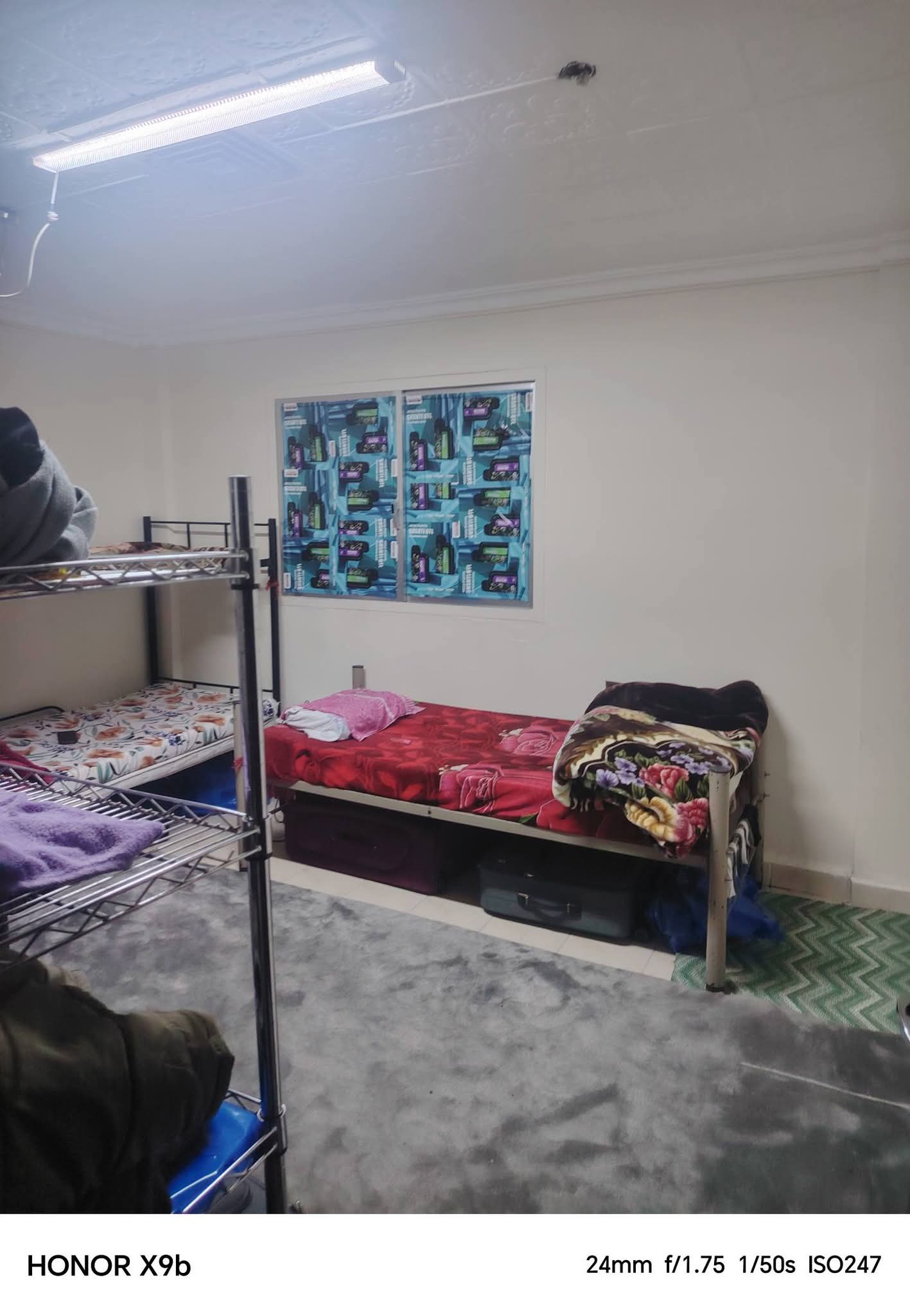 غرفه داخل شقه للايجار السالميه ق٣