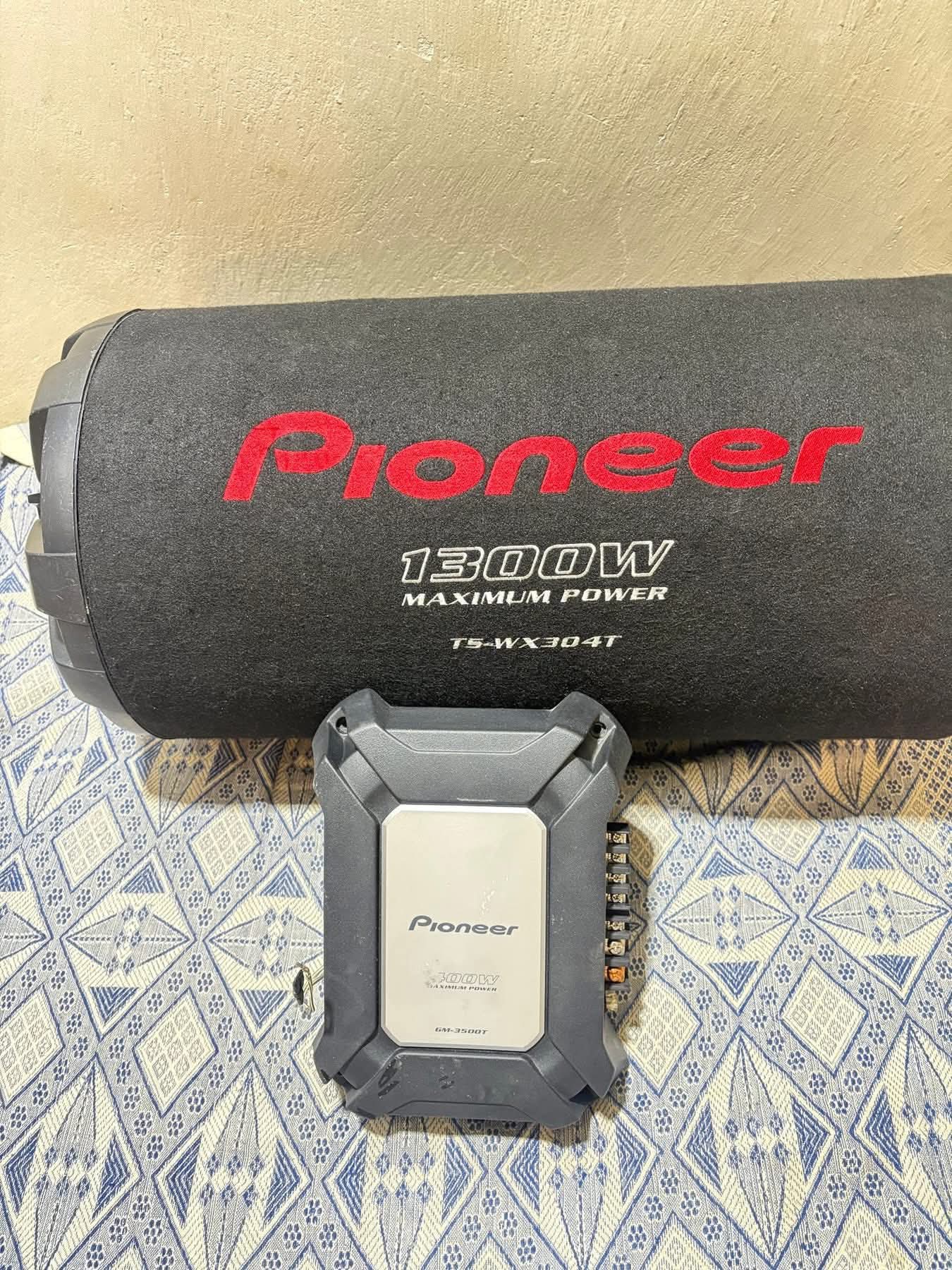 للبيع بازوكا بيونير 1300 وات مضخم صوت بيونير 400 وات