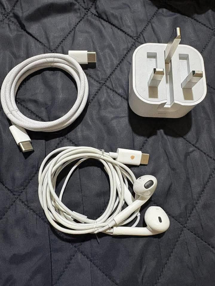 للبيع اغراض ايفون 15/16/17 استخدام اسبوع