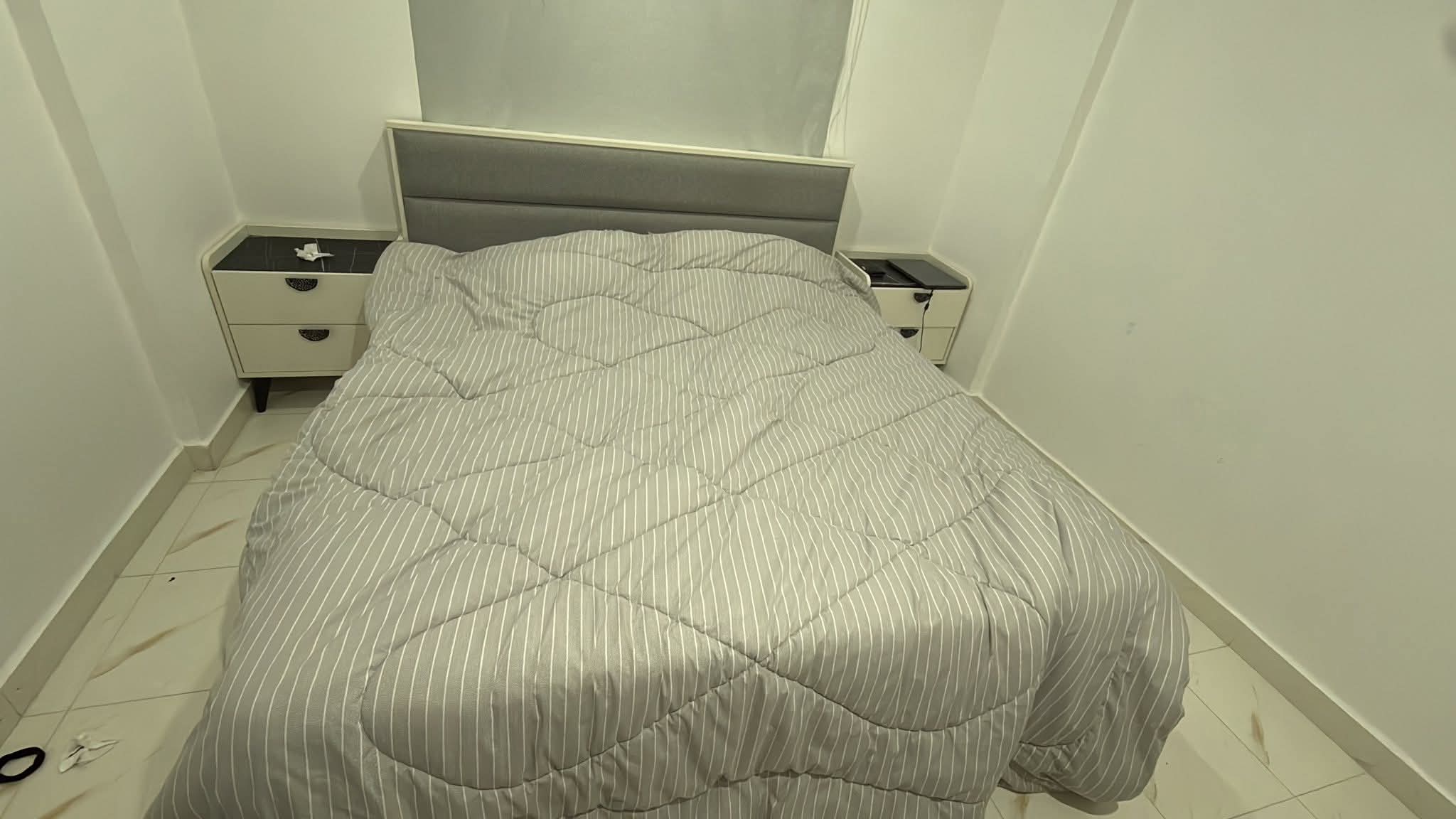 غرفة نوم كامله للبيع