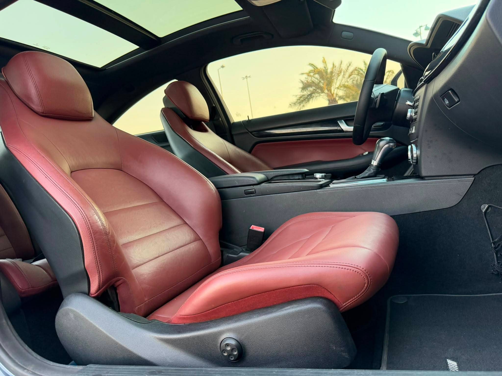 للبيع سياره مرسيدس C250 مديل ٢٠١٤ - صورة 15