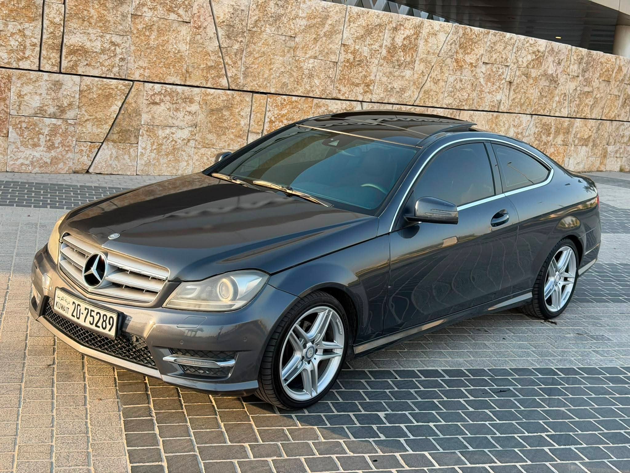 للبيع سياره مرسيدس C250 مديل ٢٠١٤ - صورة 11
