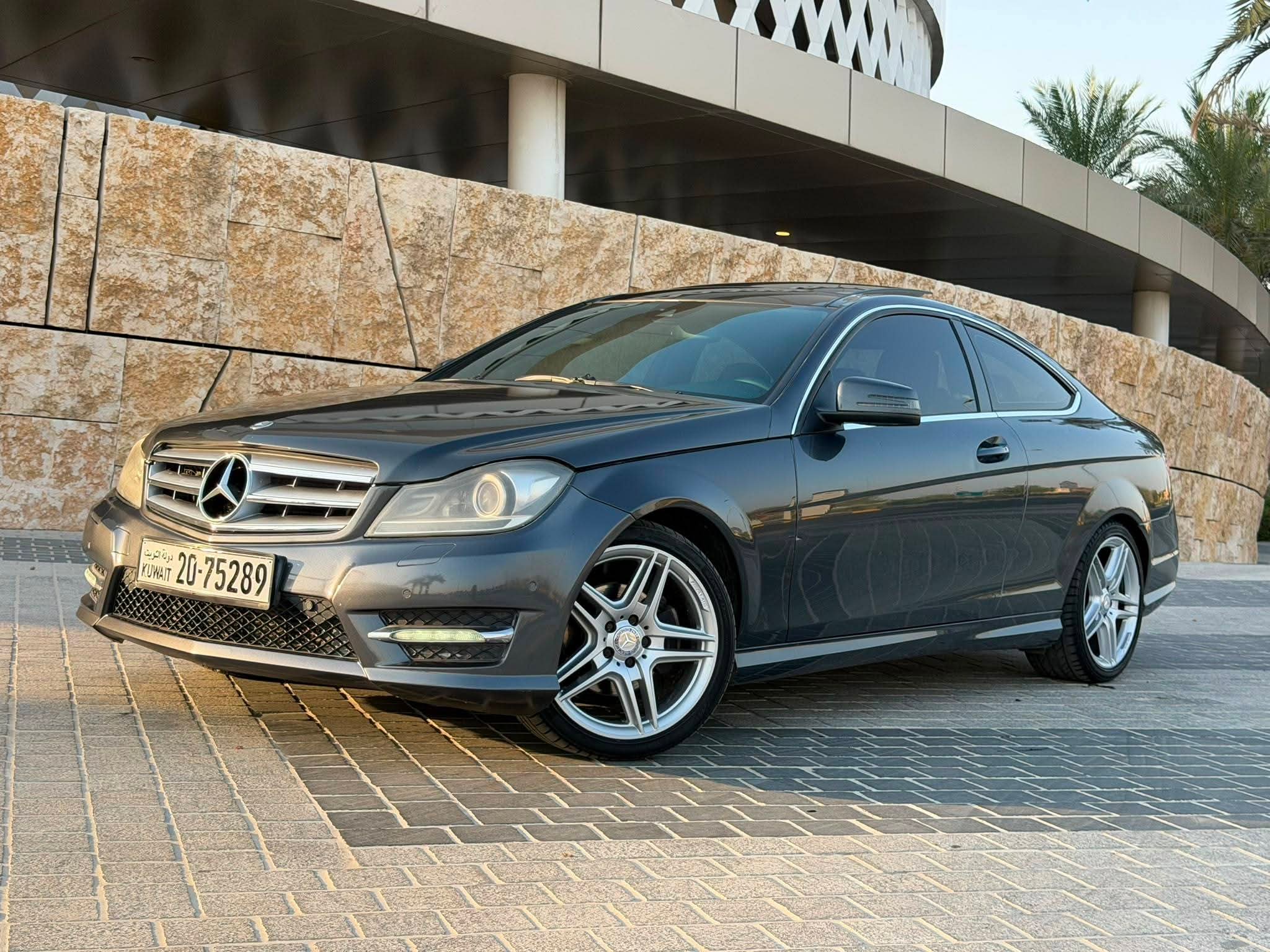 للبيع سياره مرسيدس C250 مديل ٢٠١٤ - صورة 9