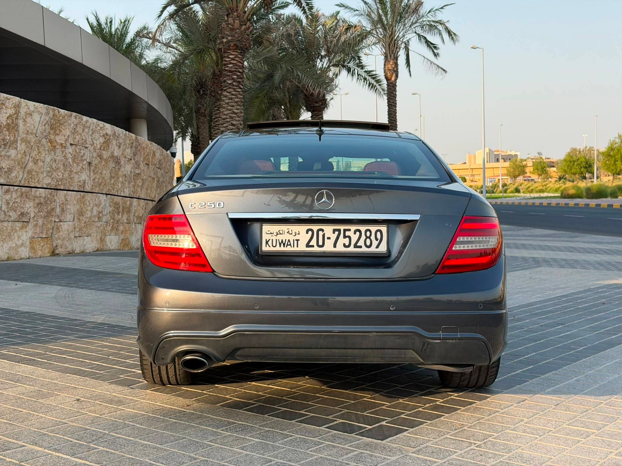 للبيع سياره مرسيدس C250 مديل ٢٠١٤ - صورة 3