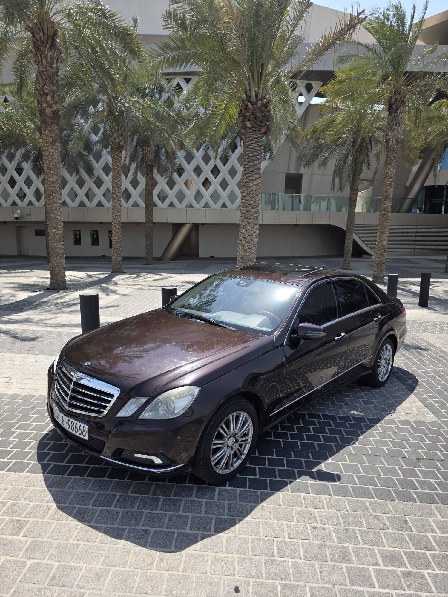 للبيع سياره مرسيدس E350 مديل ٢٠١٠ - صورة 4