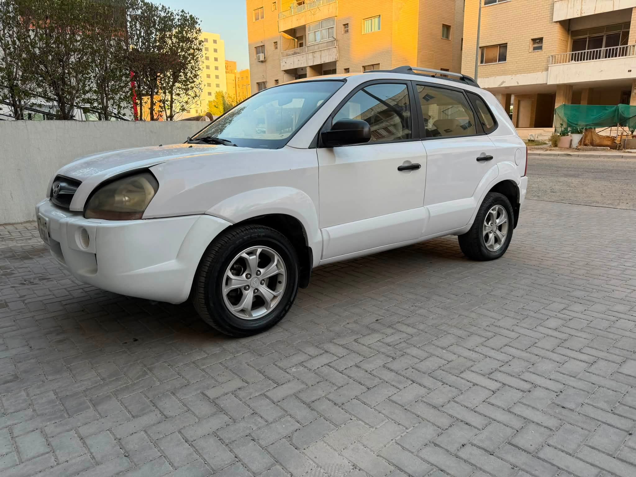 للبيع جيب هيونداي توسان 2010