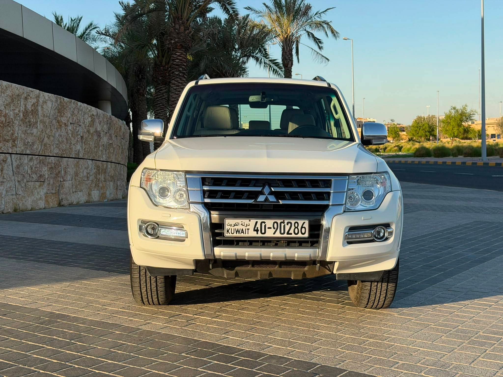 للبيع جيب باجيرو مديل ٢٠١٧