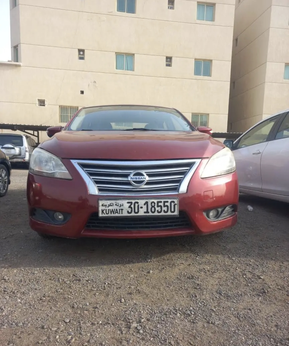 نيسان سنترا بحاله ممتازة  موديل ٢٠١٤