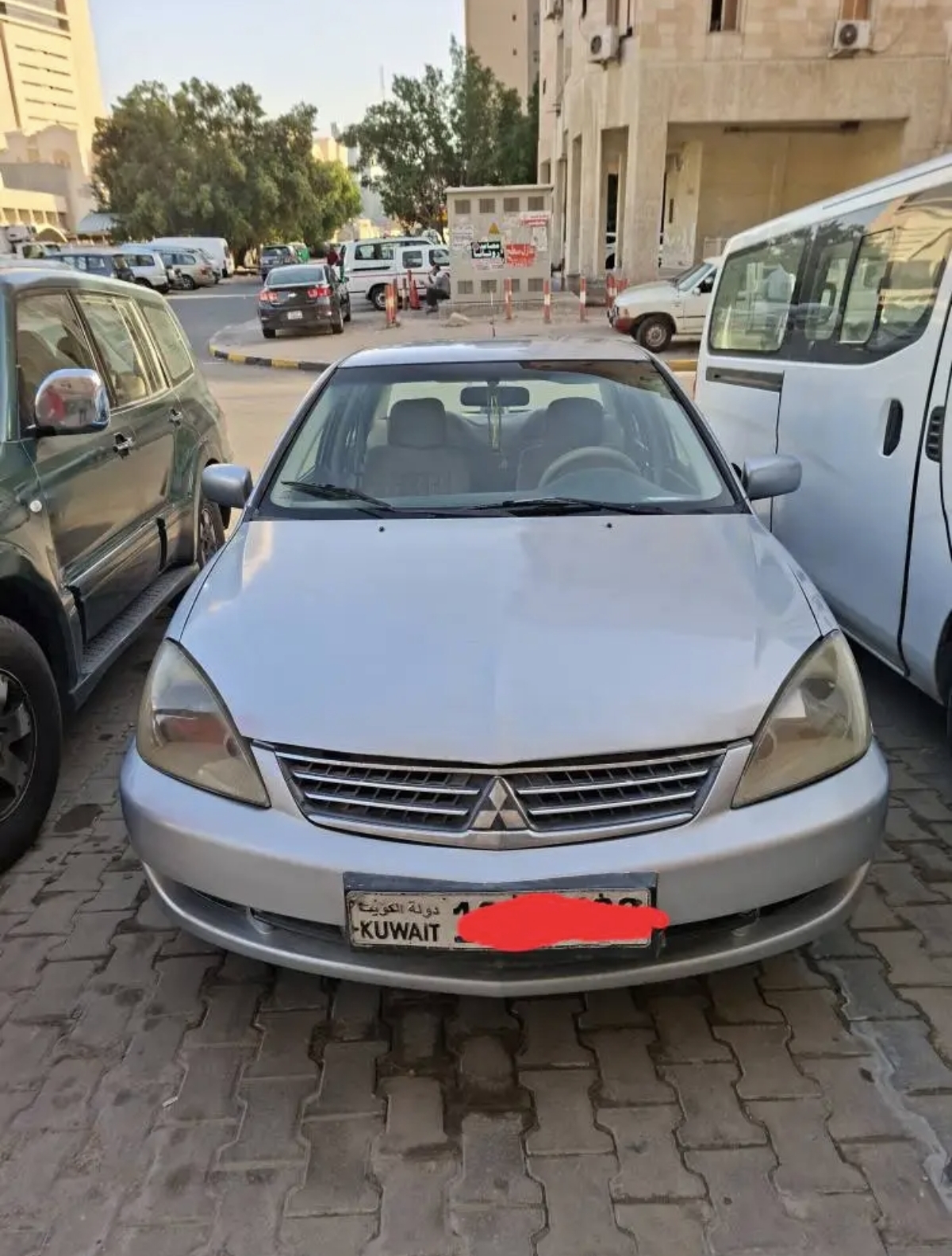 سيارة لانسر موديل 2011 بيمة سنة