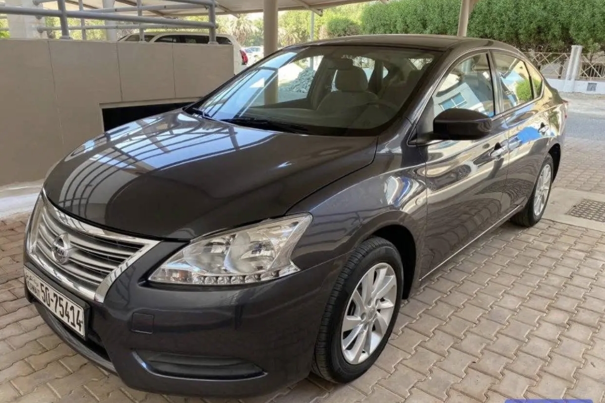 للبيع نيسان سنترا موديل ٢٠١٤