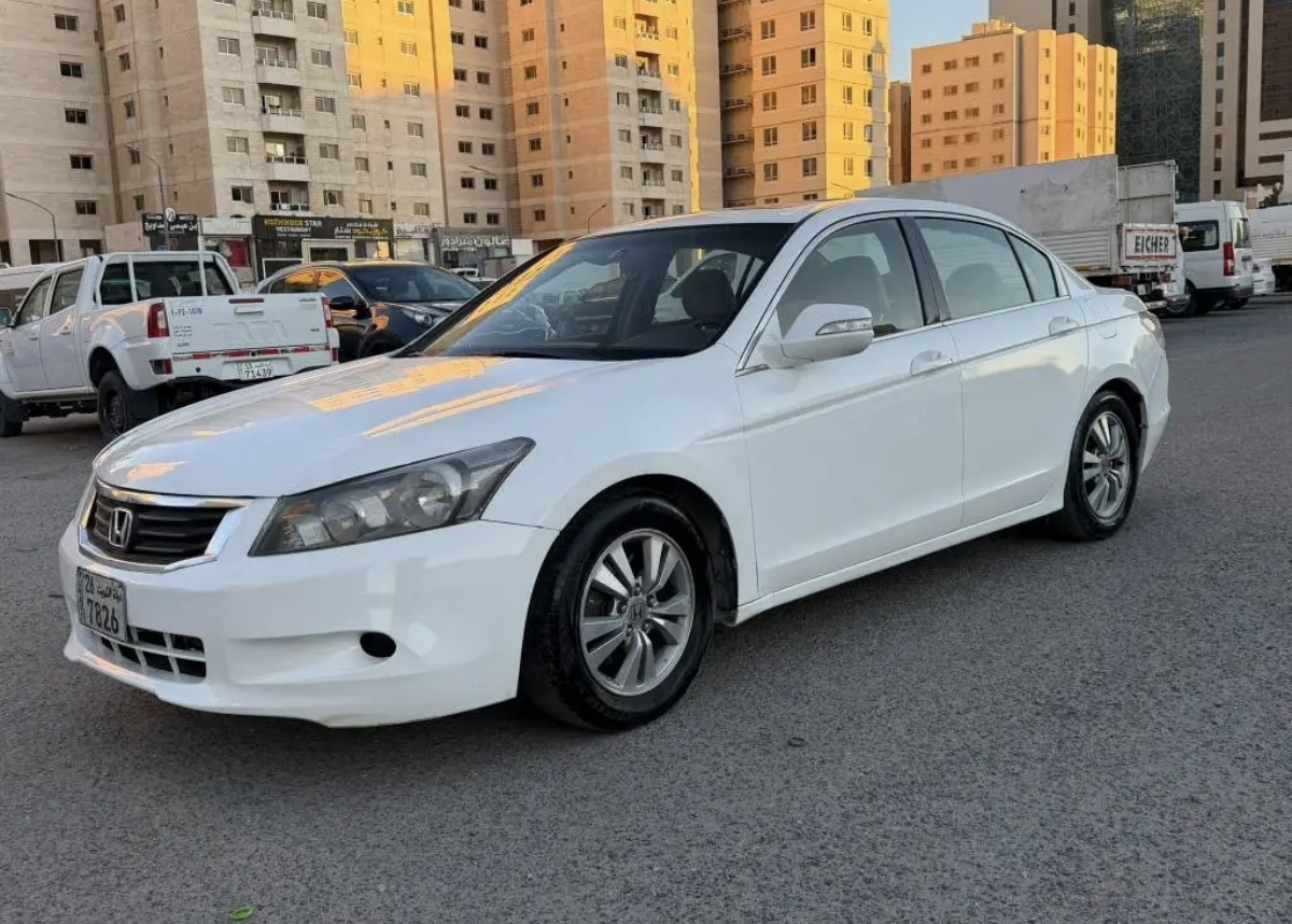 هوندا اكورد  موديل 2008 4 سلند