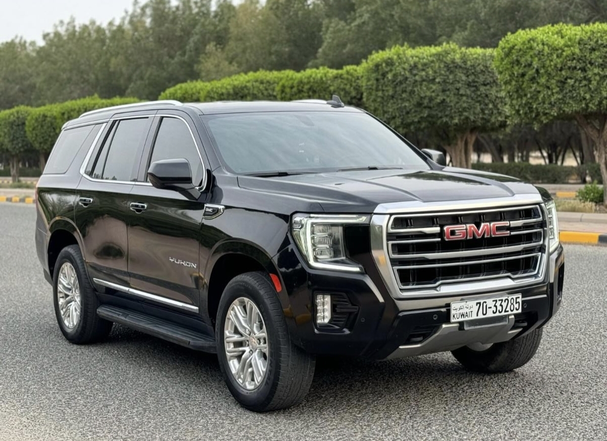 SLT يوكن   موديل 2022  عداد 130 الف كيلو.....  وارد قطر  قير 10 غيار  دبل قير))  اللون أسود