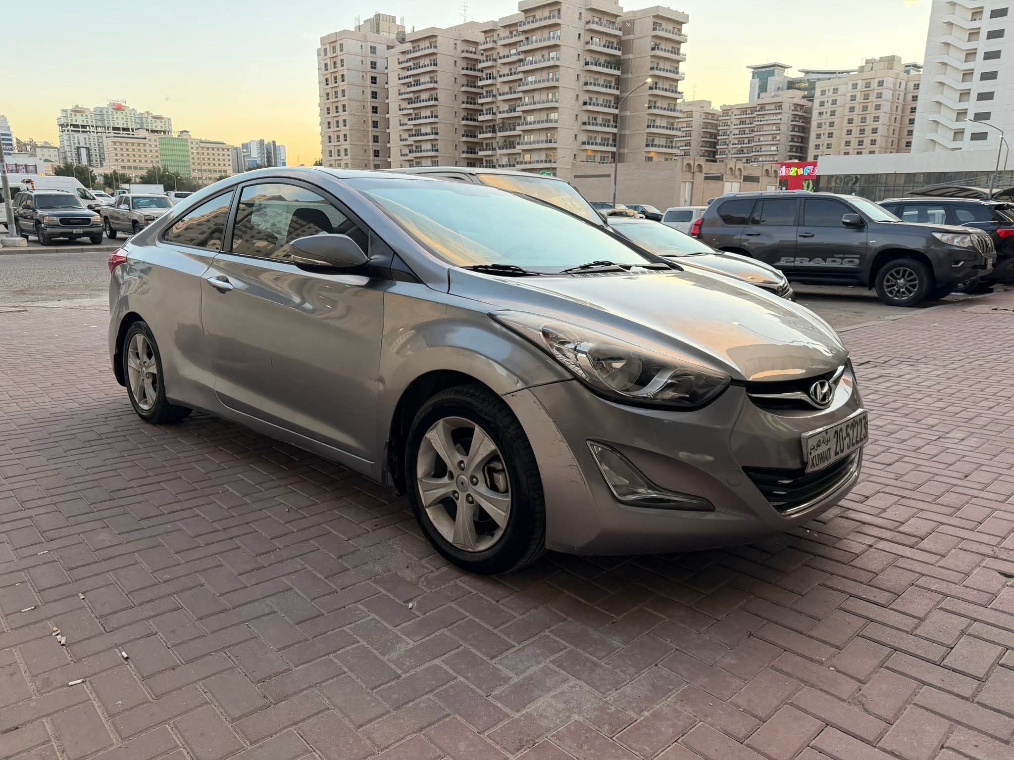 هيونداي ألنترا كوبيه موديل 2013    4 سلندر  ‏1600 cc بحالة ممتازة عداد 245 الف