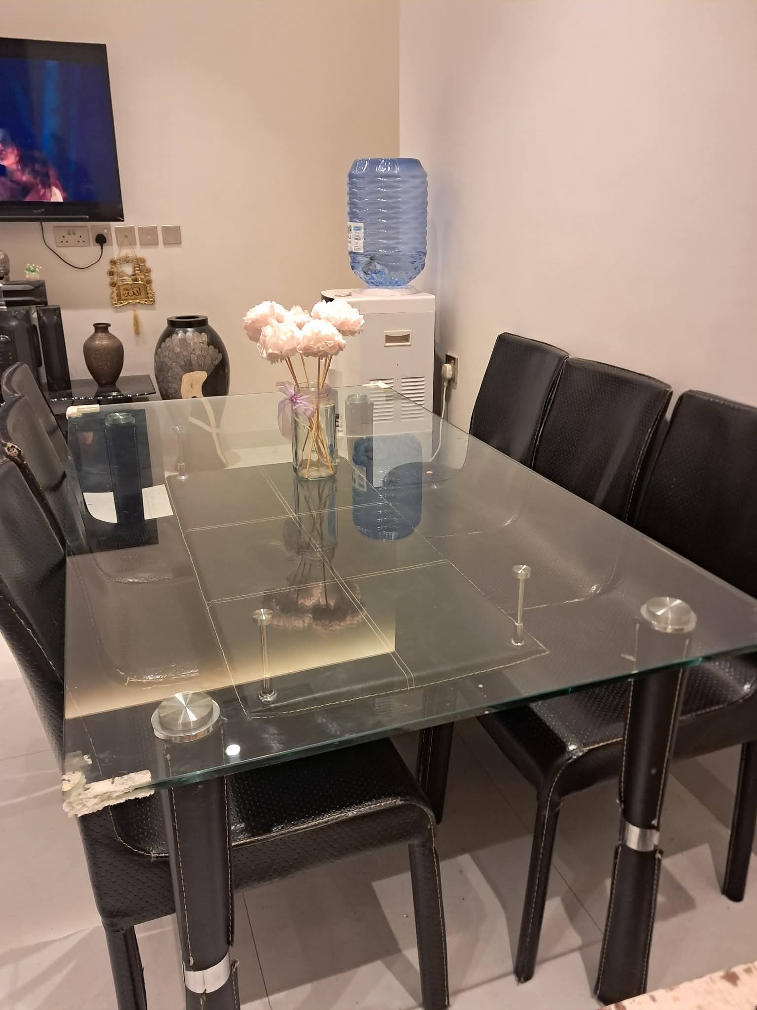 سفرة للبيع  مستعمله وبحاله ممتازة